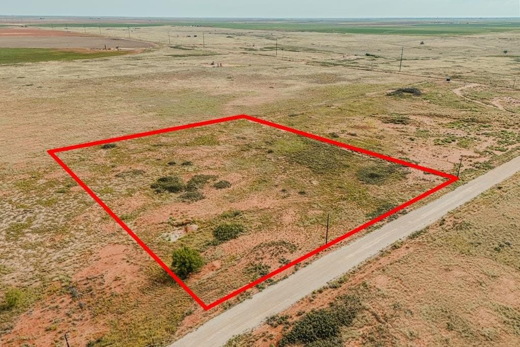 4.9 acres in Gaines County