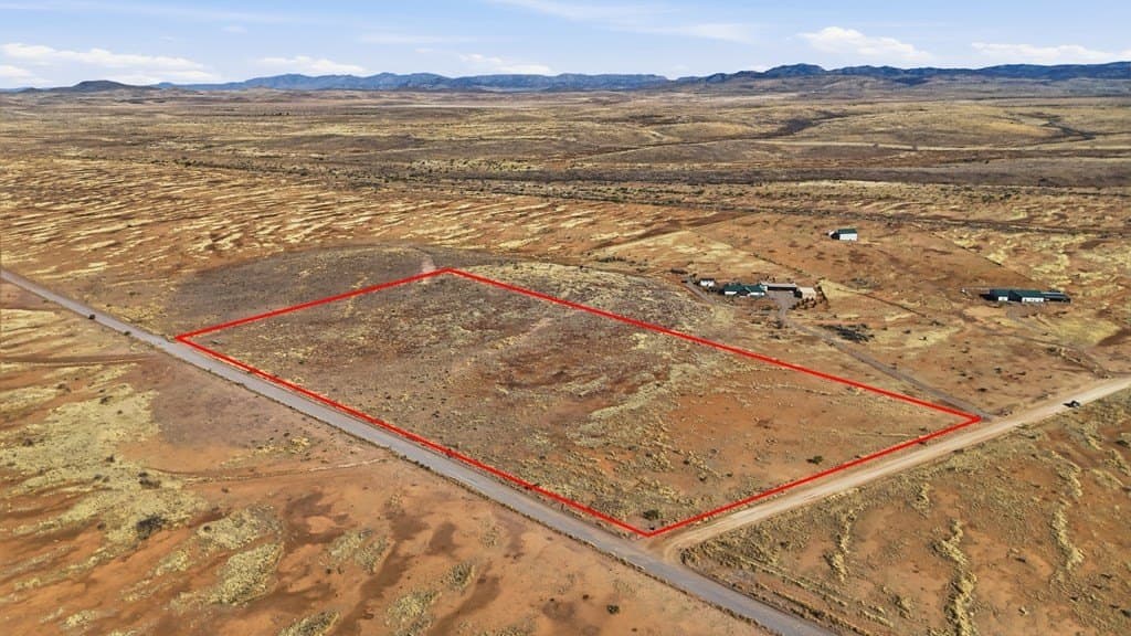 14.13 acres in Brewster County gallery image 3