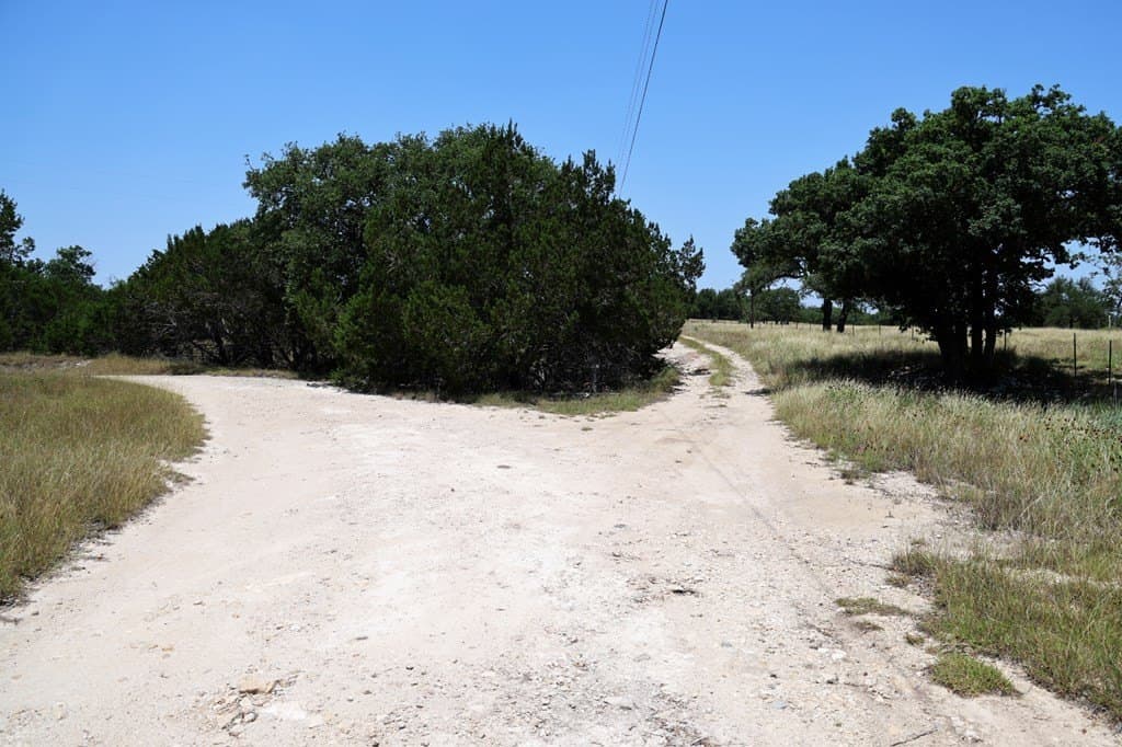 100 acres in Kerr County gallery image 2