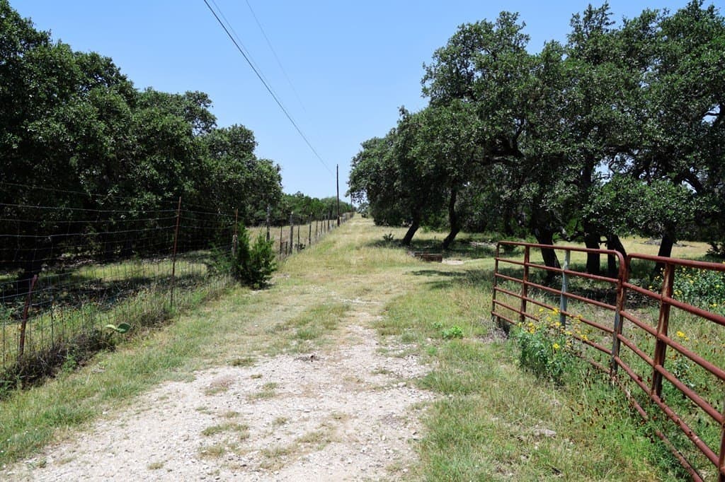 100 acres in Kerr County featured view