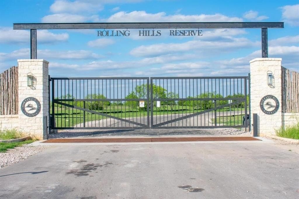 7.4 acres in Burnet County