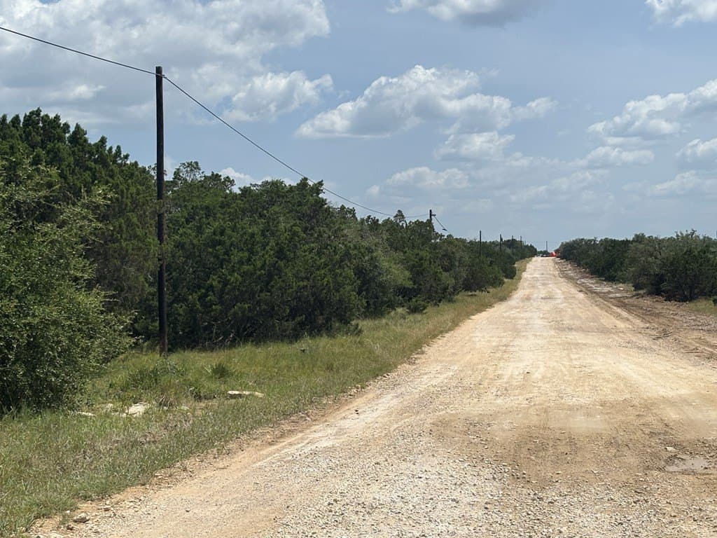 40 acres in Edwards County gallery image 2