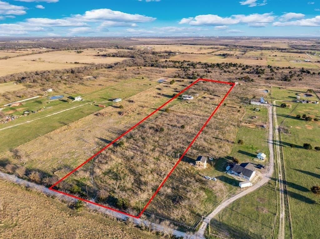 10.1 acres in Navarro County gallery image 2