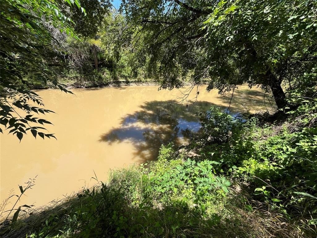 0.8 acres in Hamilton County gallery image 3