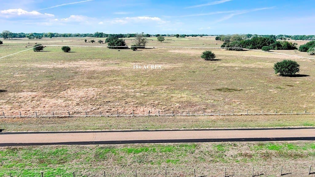 18 acres in Colorado County