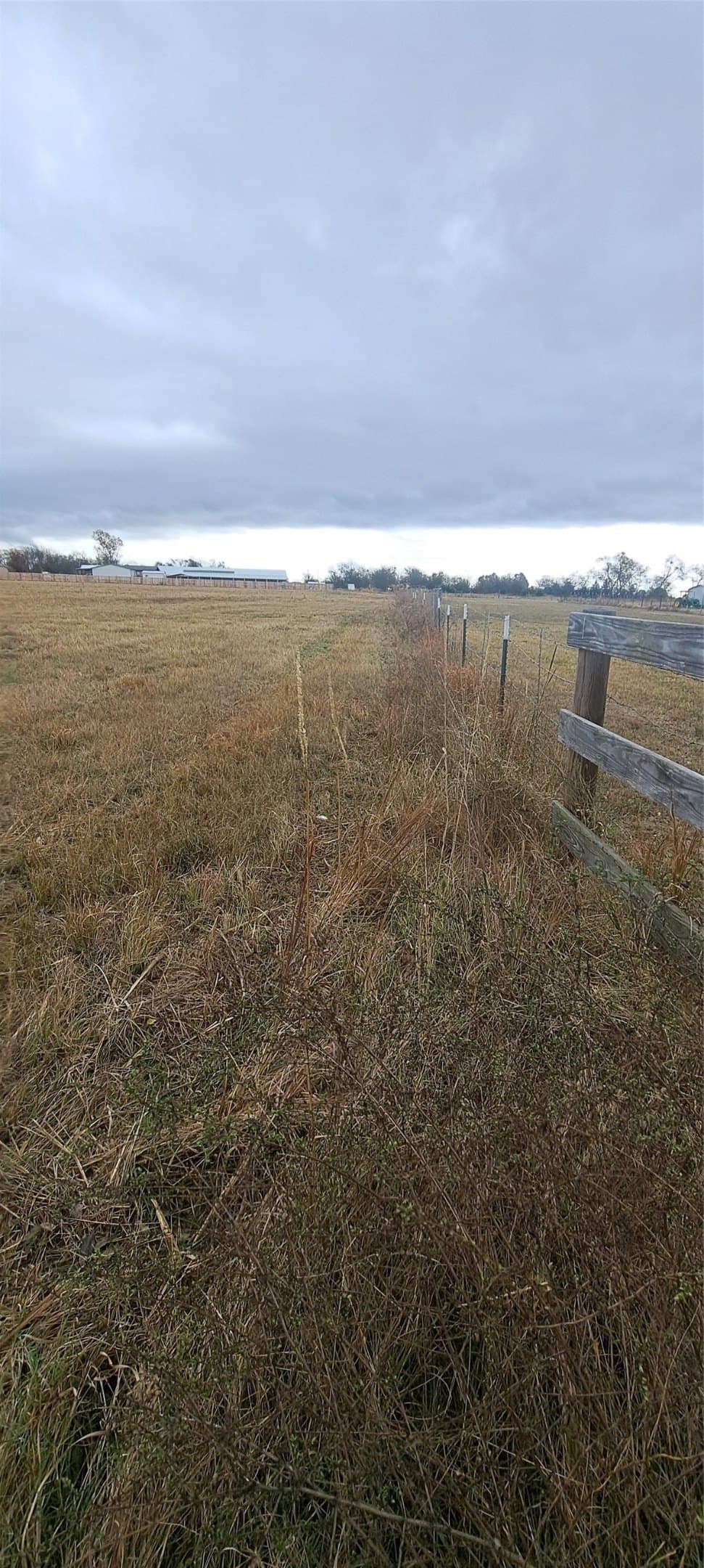 5.97 acres in Hopkins County