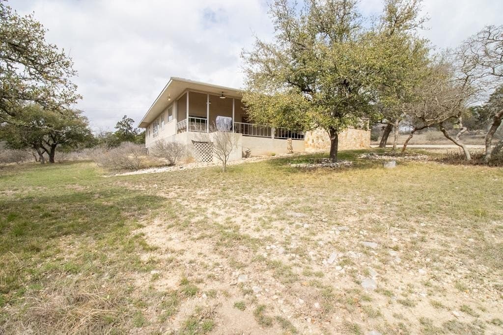 28.09 acres in Kerr County - photo 5