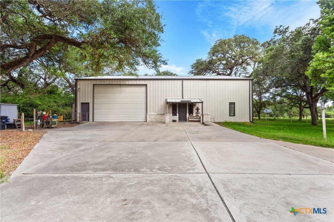 25.73 acres in Victoria County featured view