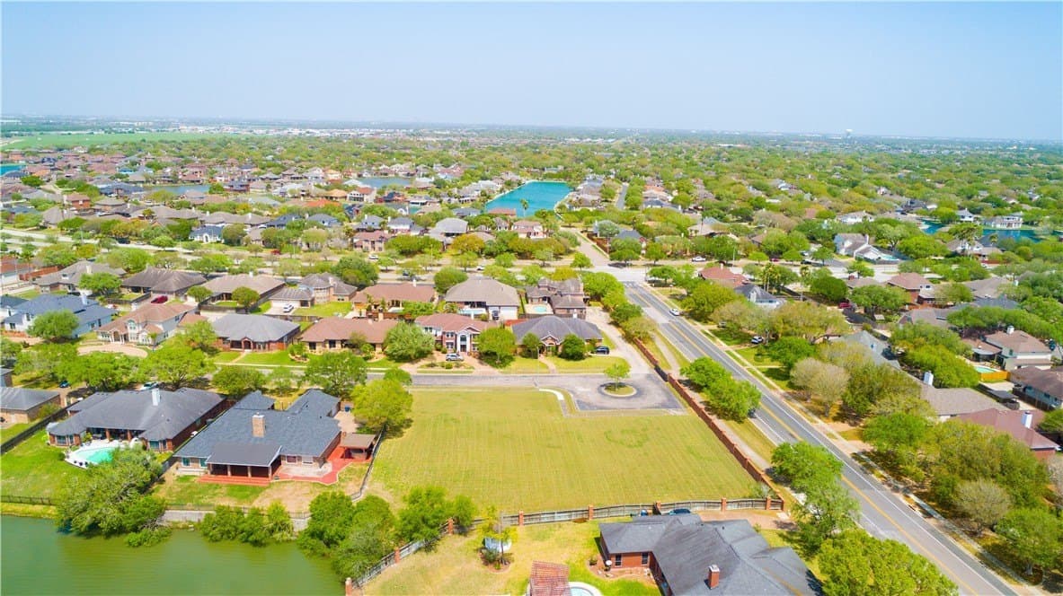 0.83 acres in Nueces County - photo 7
