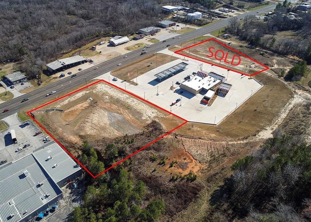 2.25 acres in Smith County gallery image 4