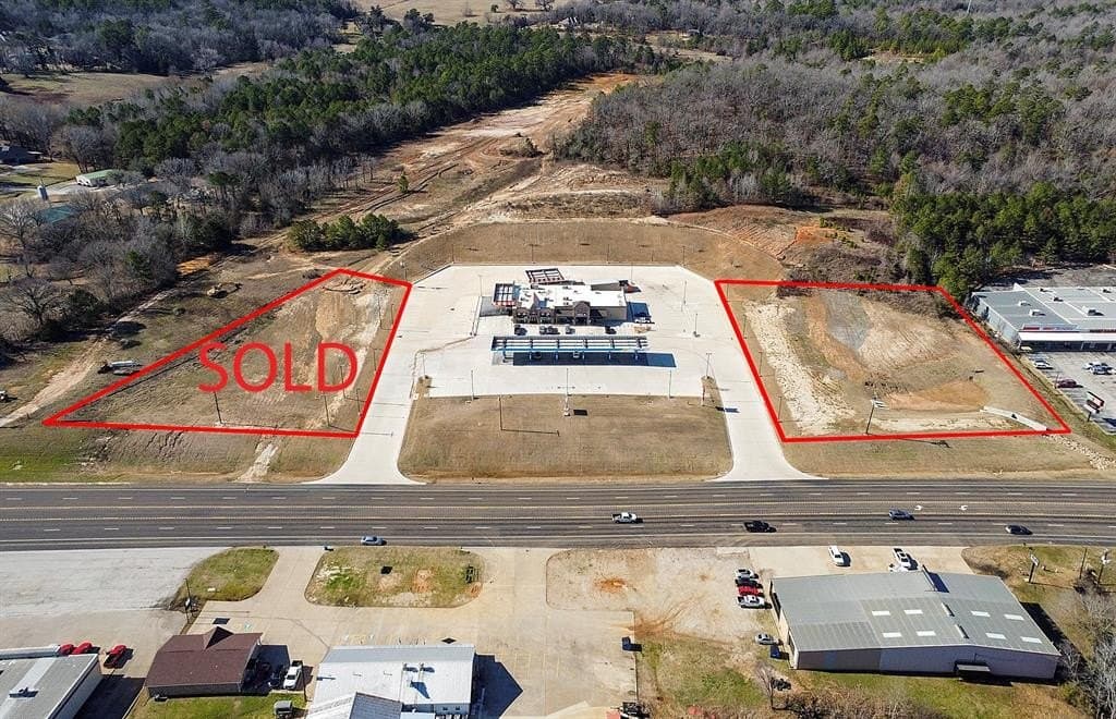 2.25 acres in Smith County gallery image 2