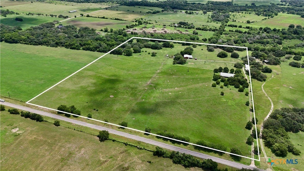 37.76 acres in Lavaca County gallery image 2