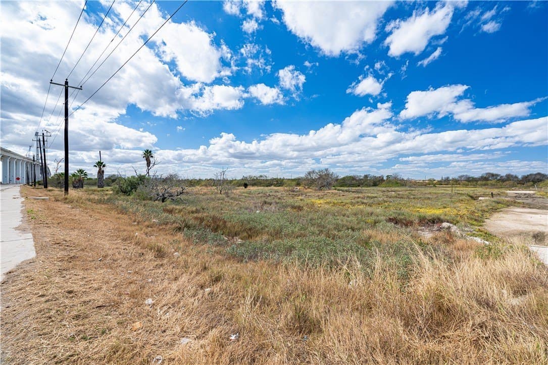 0.45 acres in Nueces County - photo 4