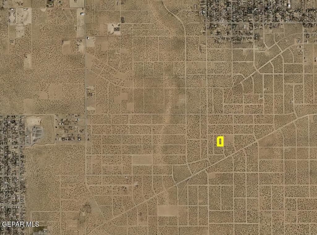 1.5 acres in El Paso County gallery image 4