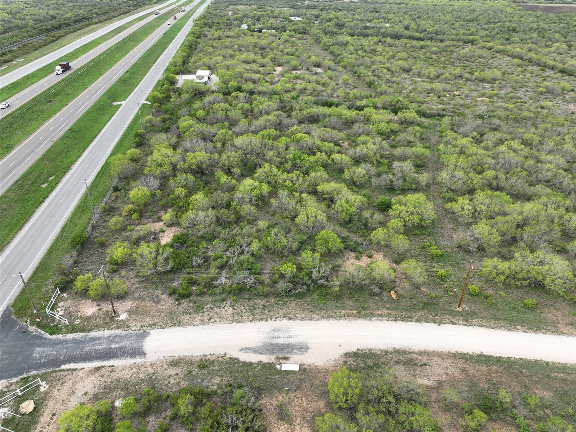 2.98 acres in Frio County gallery image 3