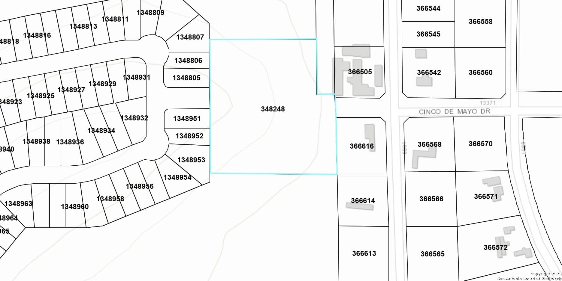2.55 acres in Bexar County gallery image 4