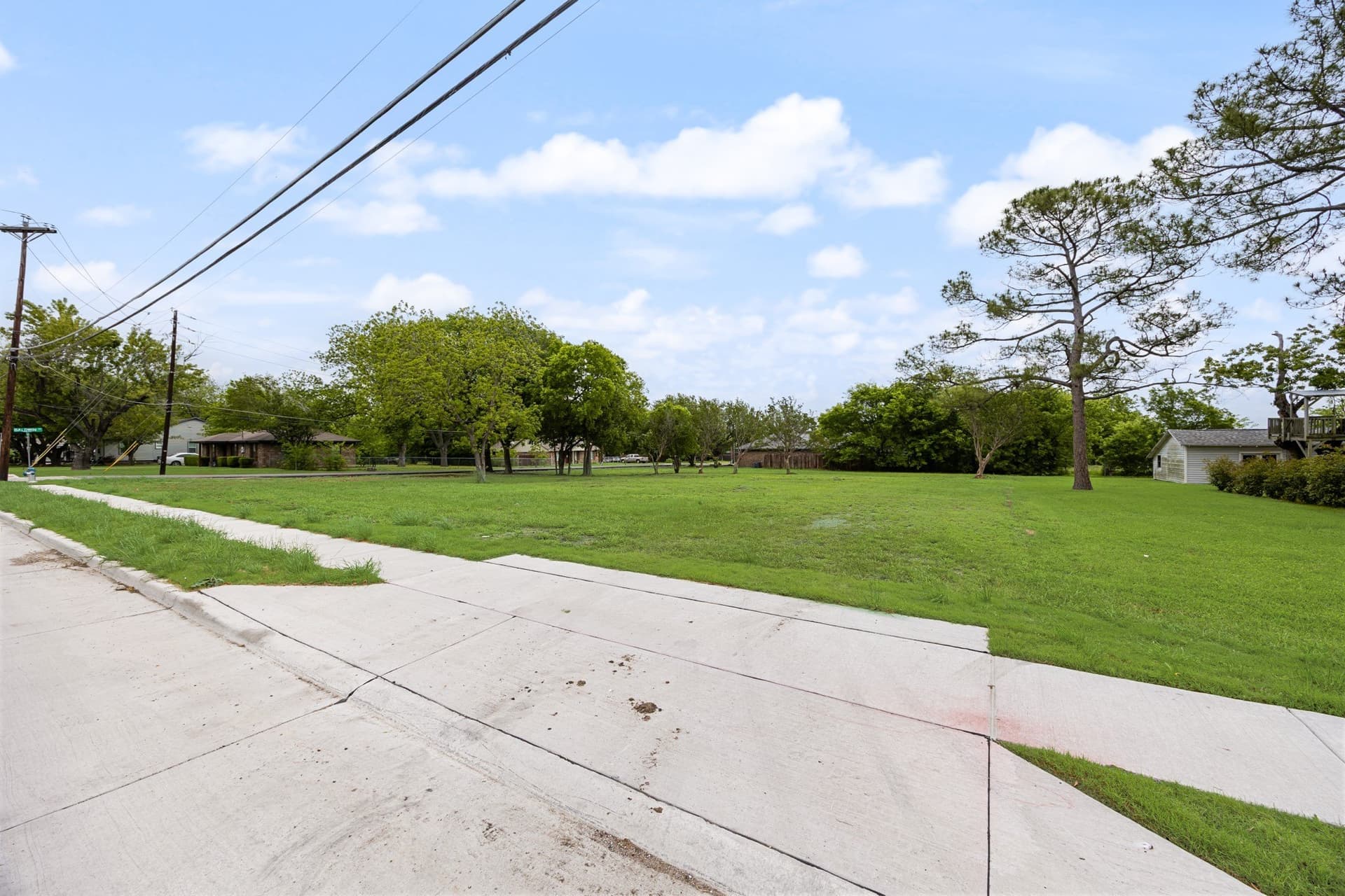 0.57 acres in Rockwall County - photo 11