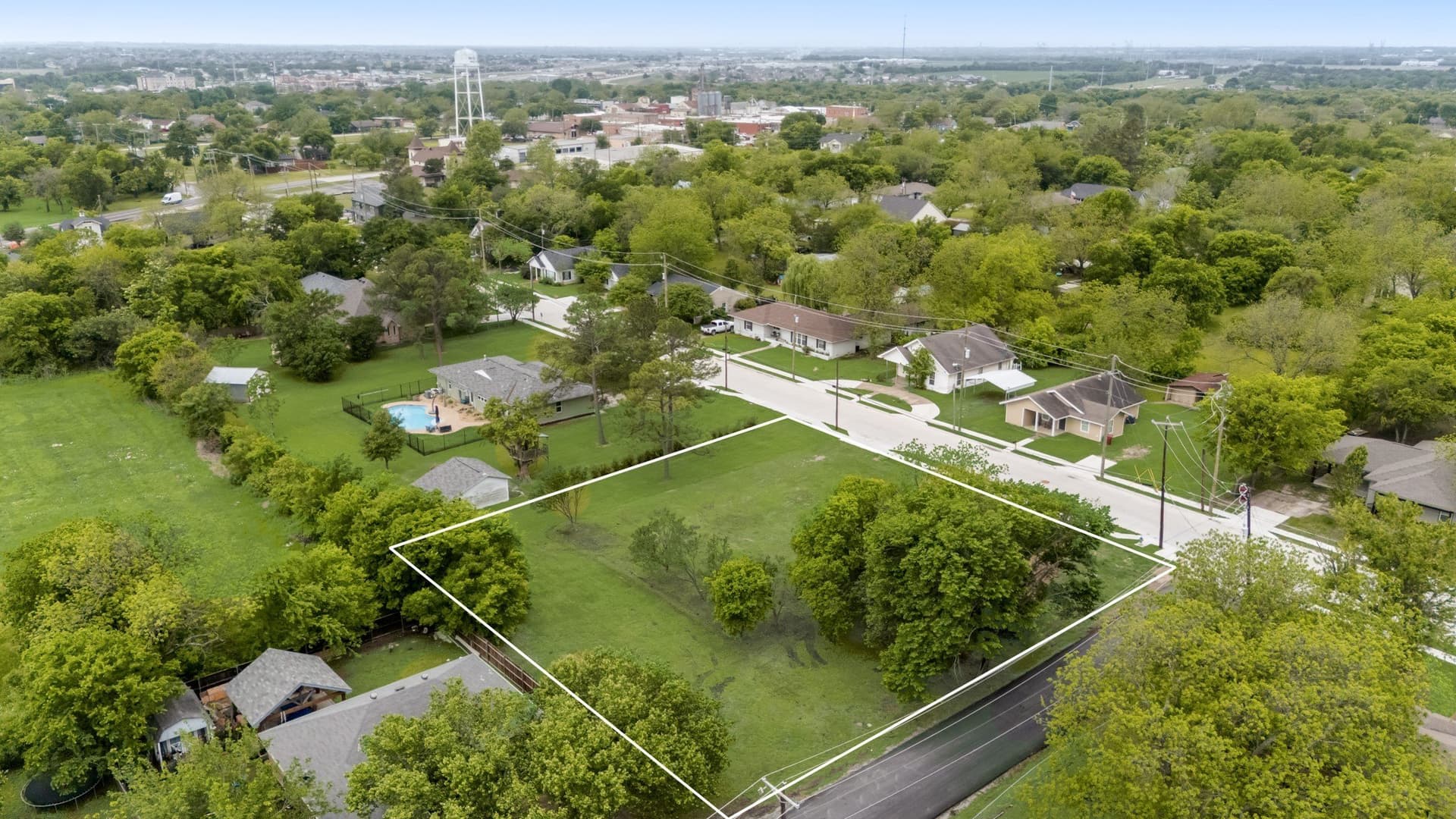 0.57 acres in Rockwall County gallery image 2