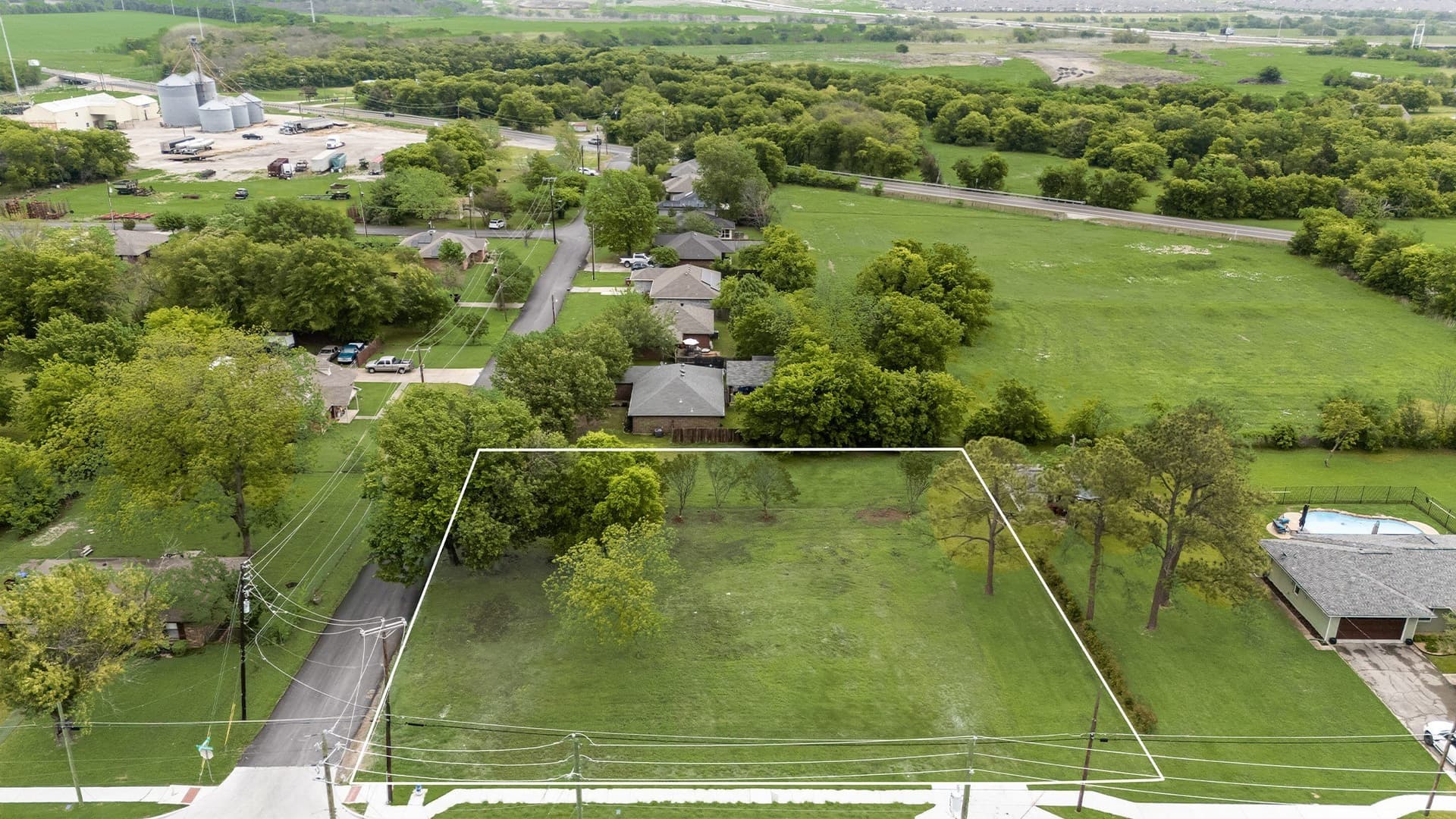 0.57 acres in Rockwall County gallery image 4