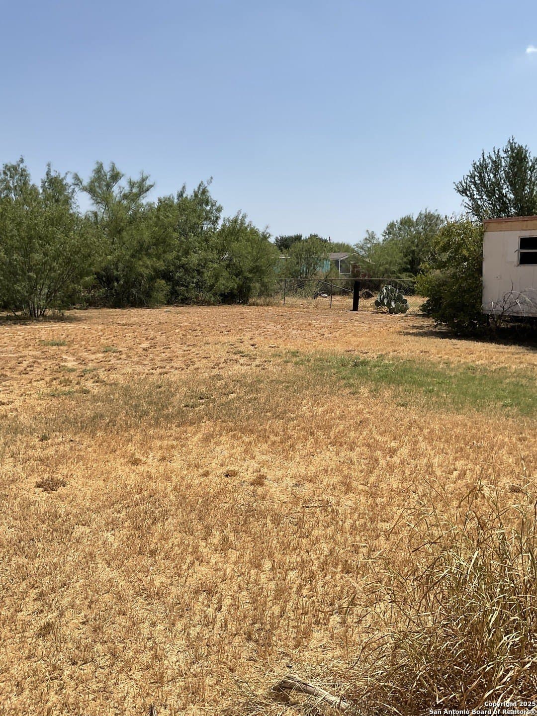 0.43 acres in Frio County gallery image 3