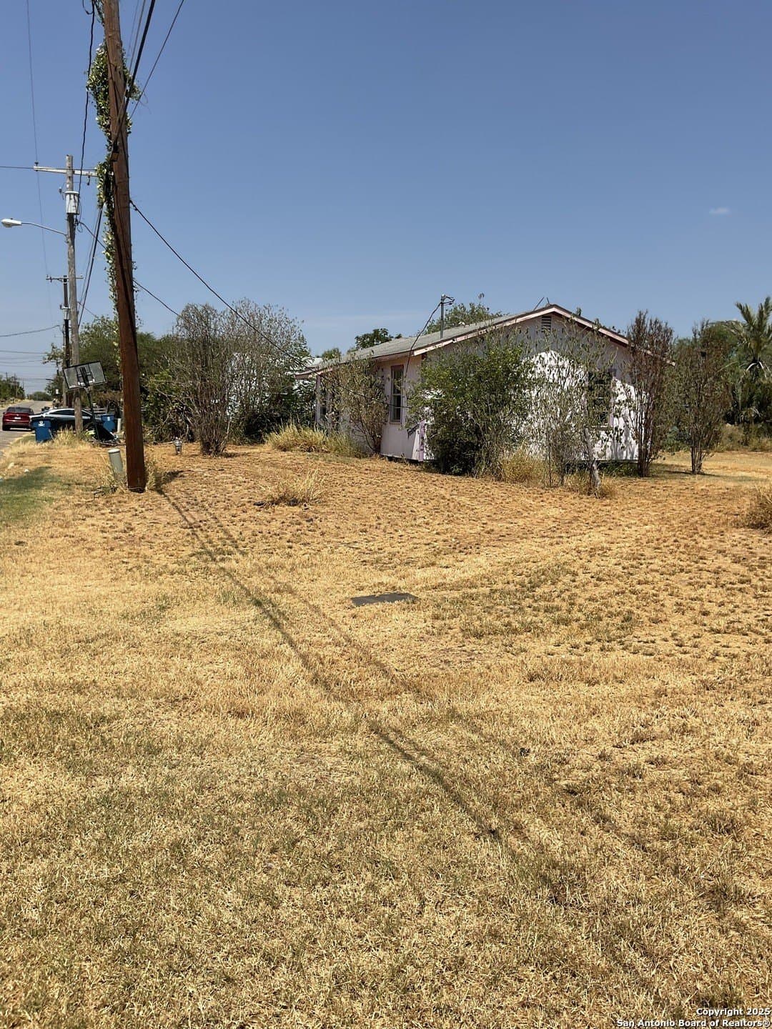 0.43 acres in Frio County gallery image 4