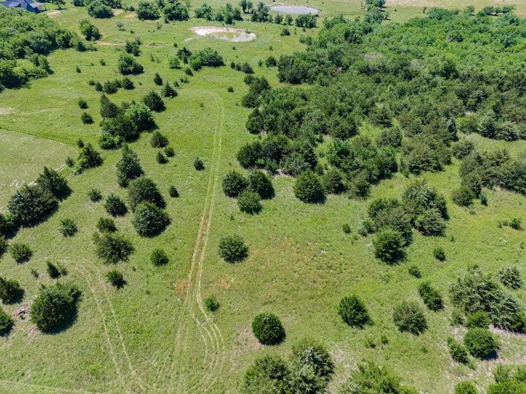10 acres in Hunt County