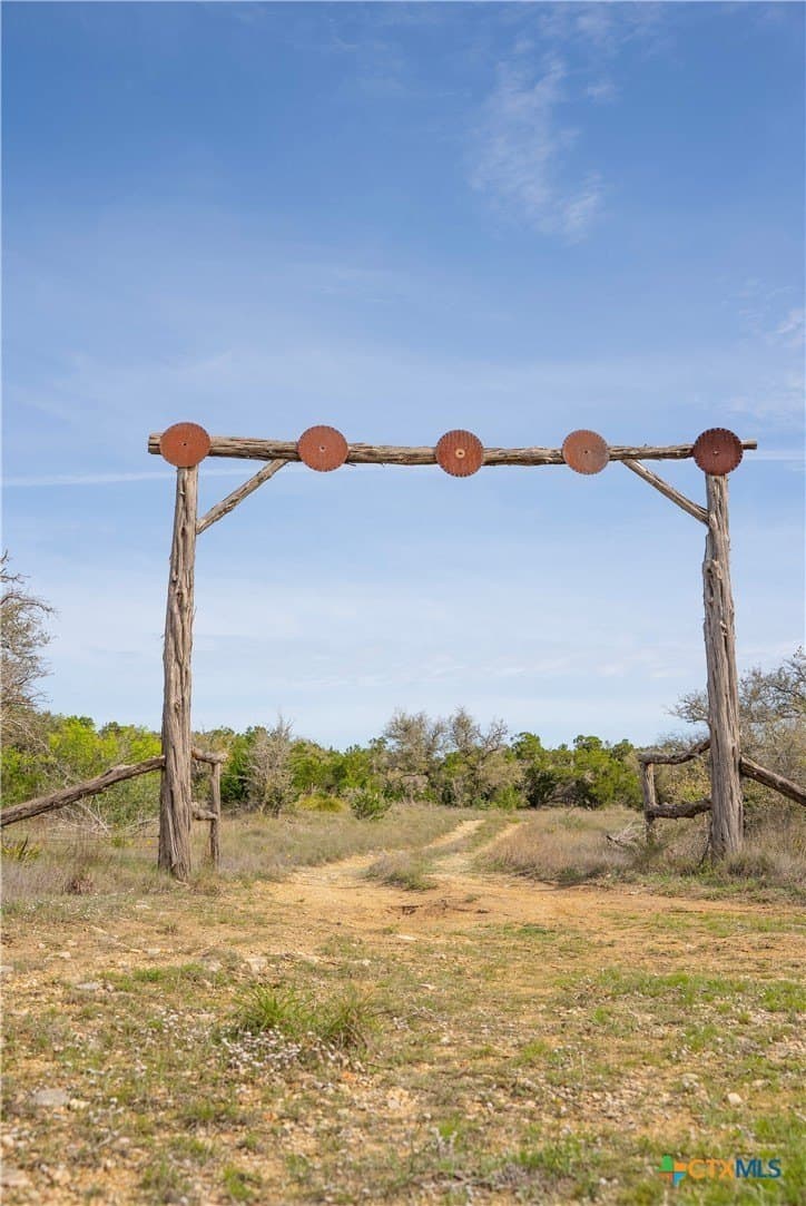100.01 acres in Hays County - photo 42