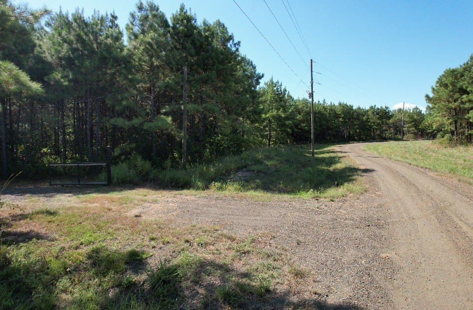 26.48 acres in San Augustine County - photo 9