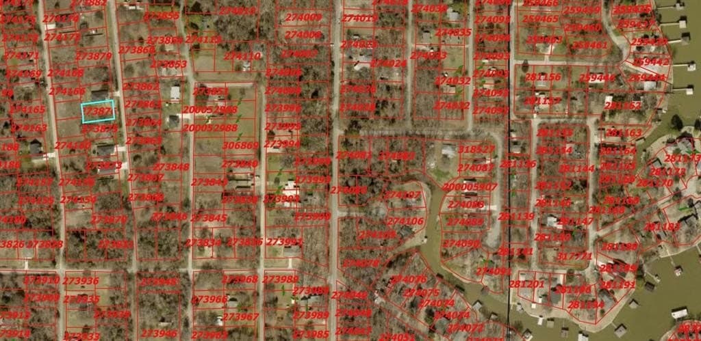 0.21 acres in Henderson County gallery image 3
