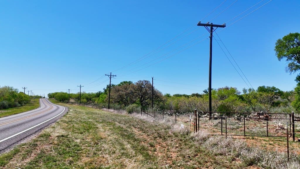 5.63 acres in Llano County gallery image 3