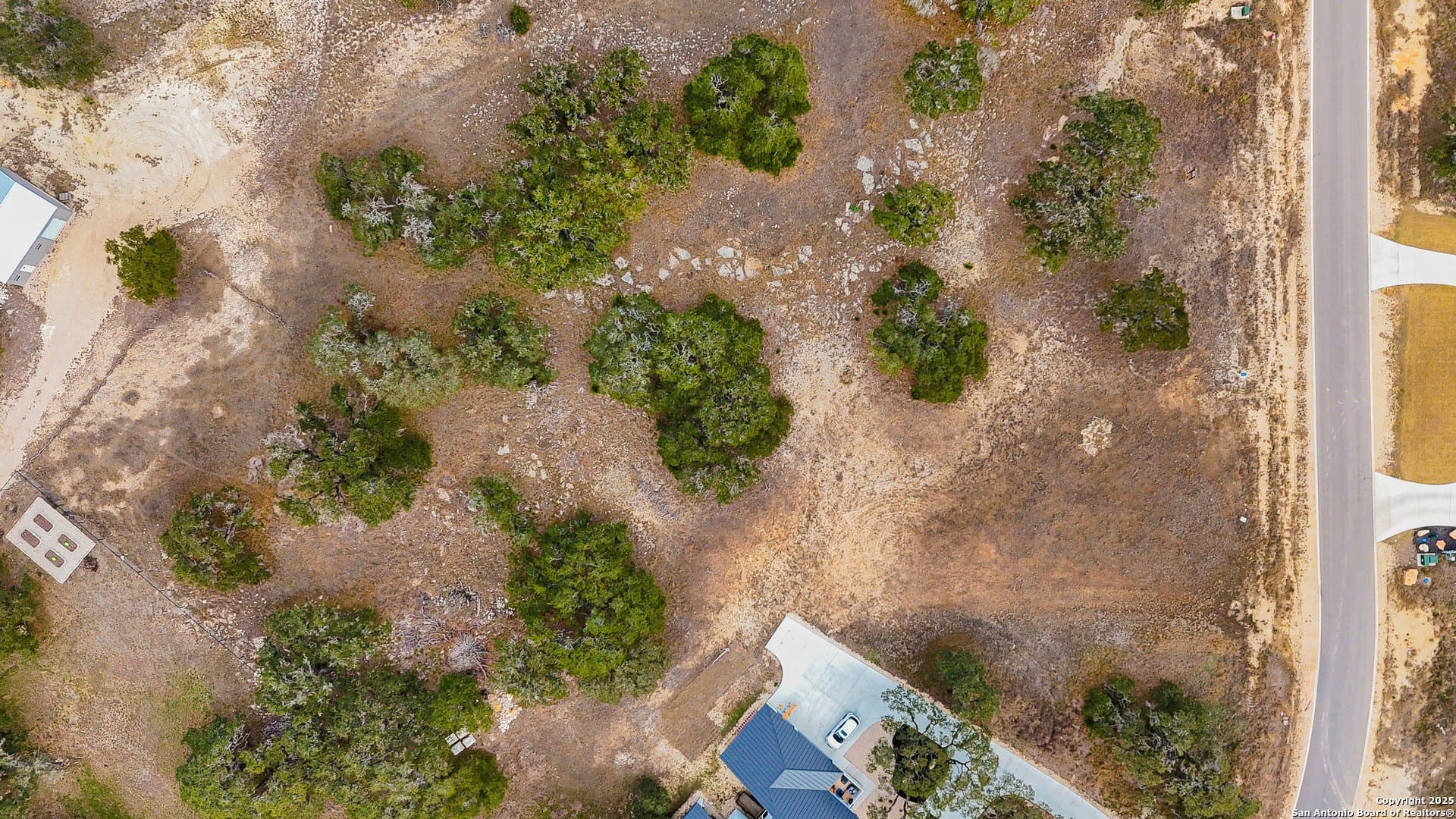 1.09 acres in Comal County - photo 3