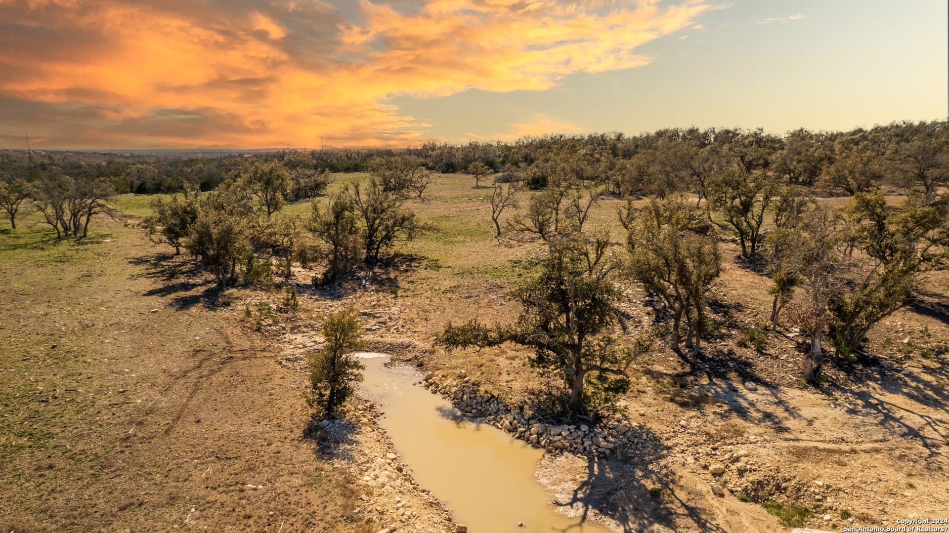 10.01 acres in Kerr County