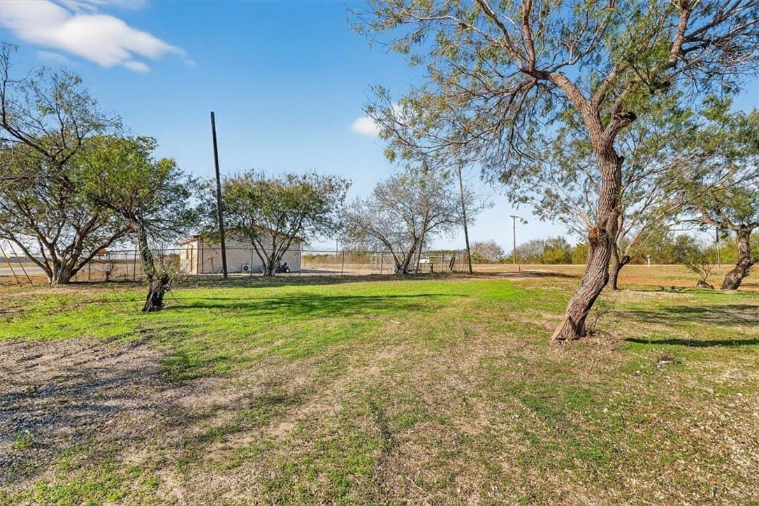 72,702 acres in Nueces County - photo 27
