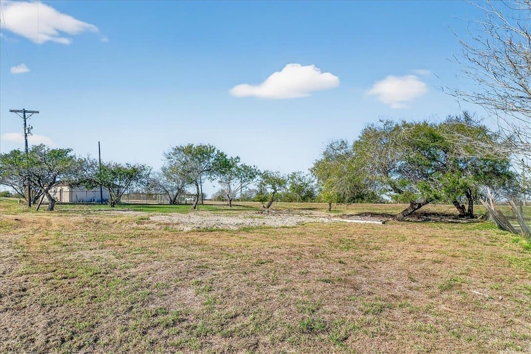 72,702 acres in Nueces County - photo 29
