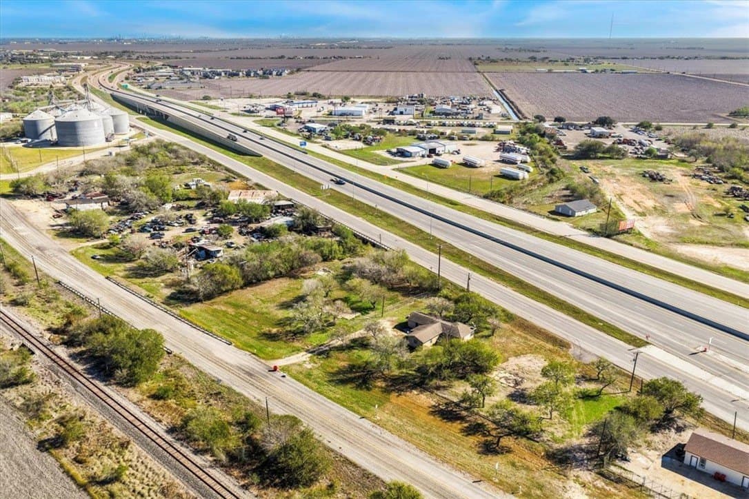 72,702 acres in Nueces County - photo 34