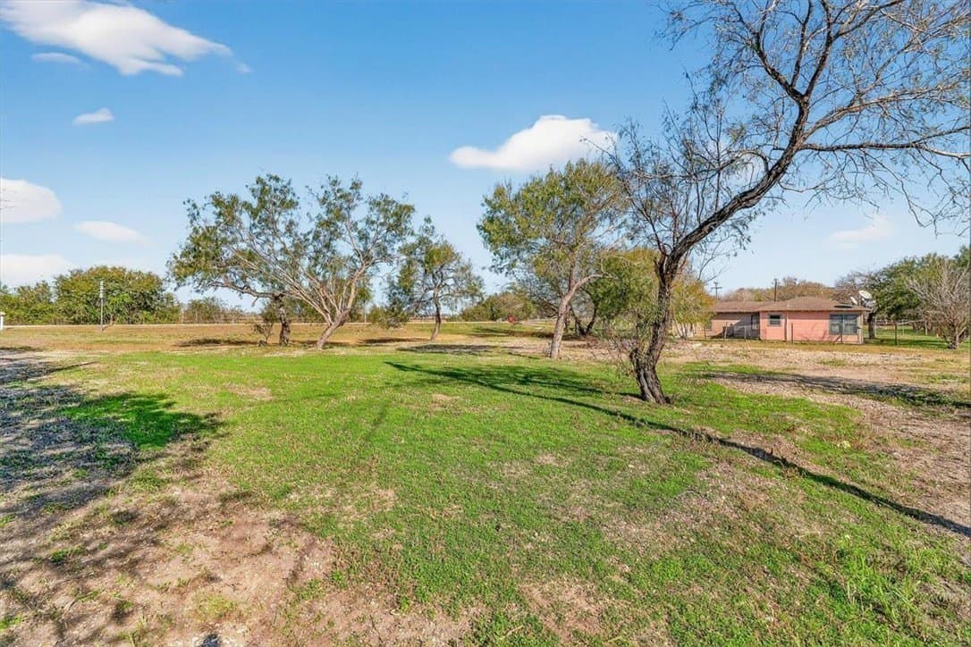 72,702 acres in Nueces County - photo 26