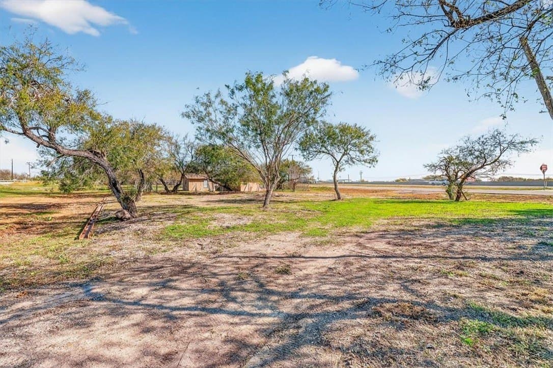 72,702 acres in Nueces County - photo 24