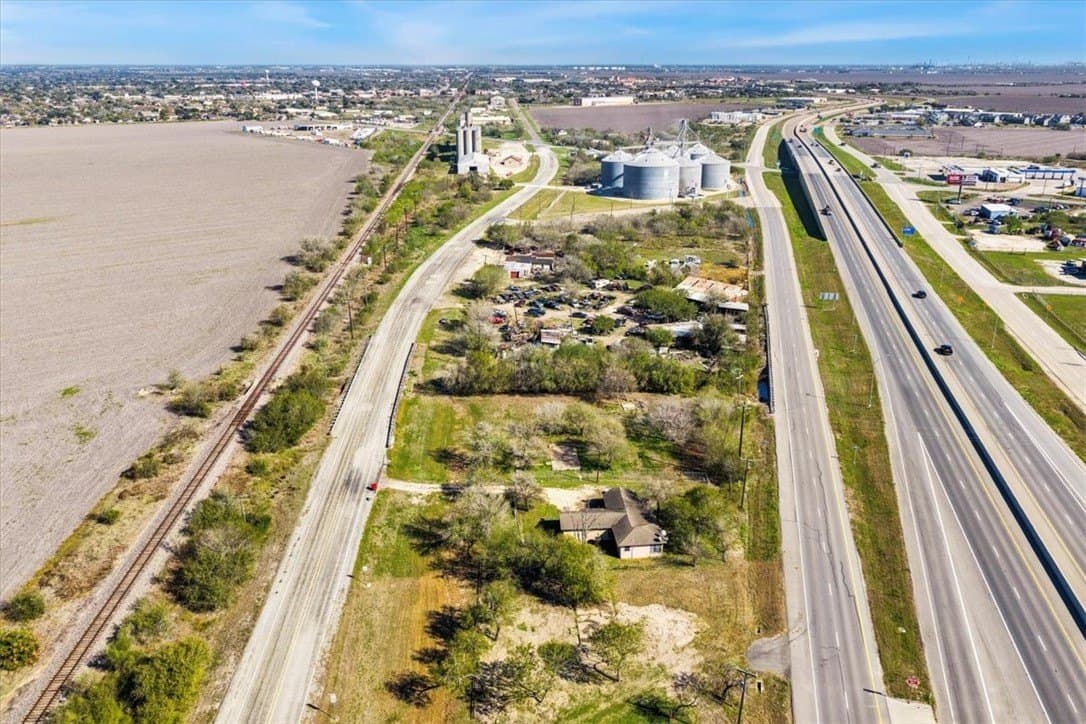72,702 acres in Nueces County - photo 33