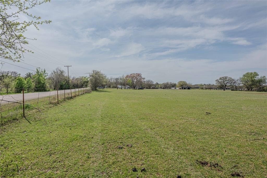 6.24 acres in Tarrant County gallery image 2