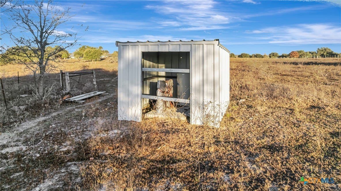 6.9 acres in DeWitt County - photo 17