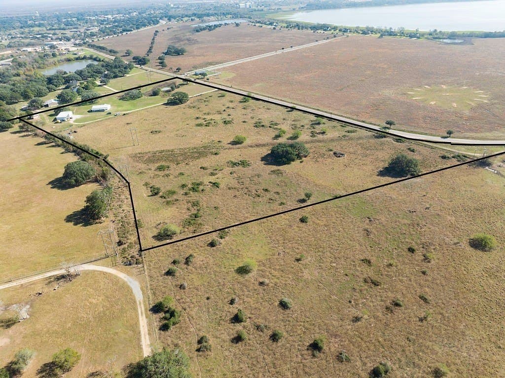 24.48 acres in Colorado County - photo 7