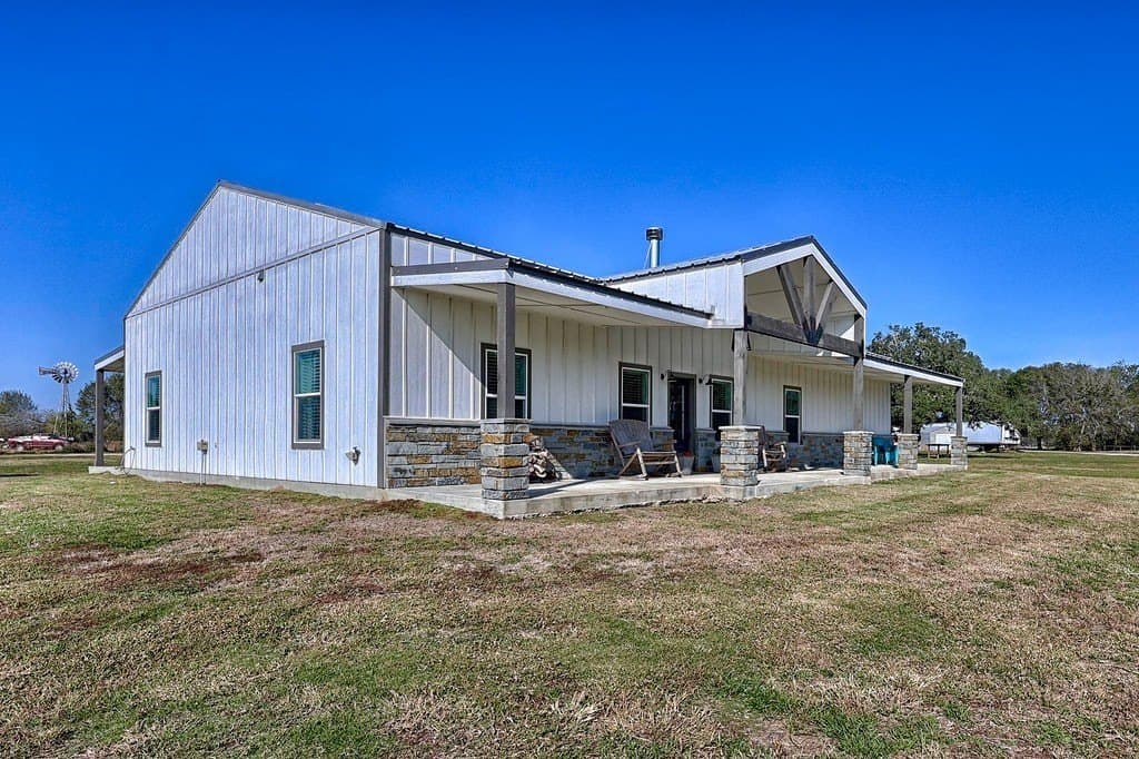 24.48 acres in Colorado County - photo 4