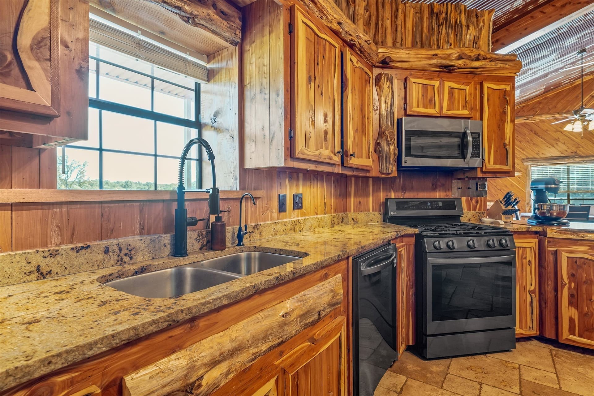 19.16 acres in Gregg County - photo 12