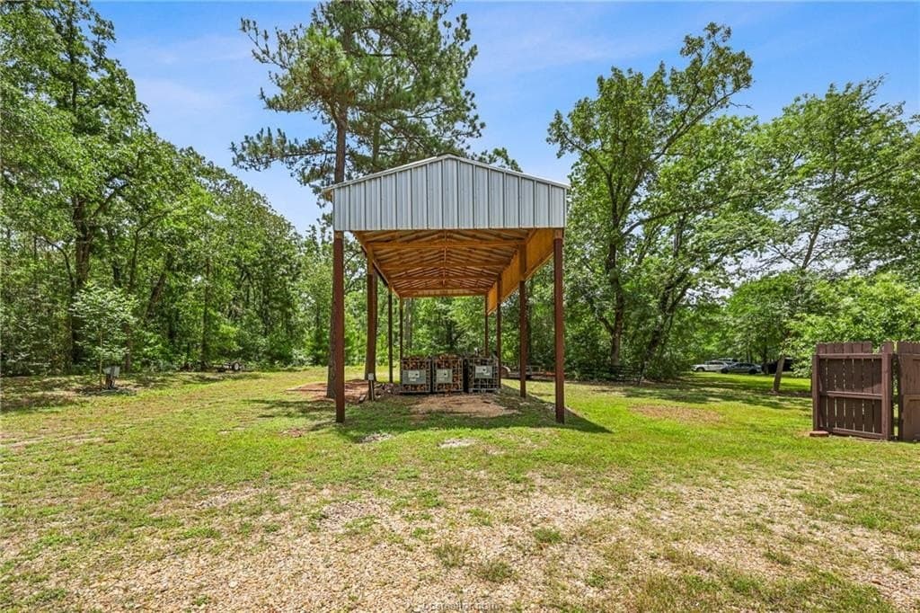 20 acres in Grimes County - photo 38