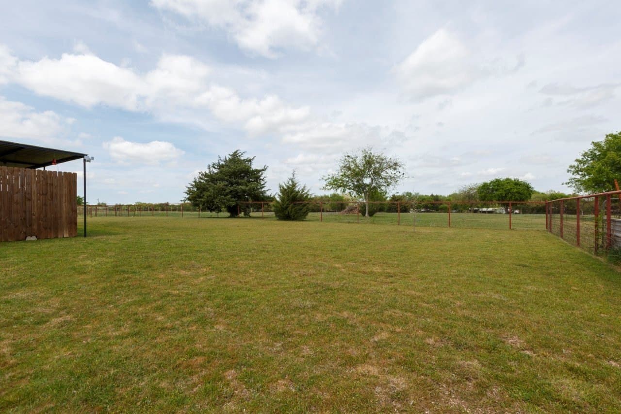 10.01 acres in Ellis County - photo 27
