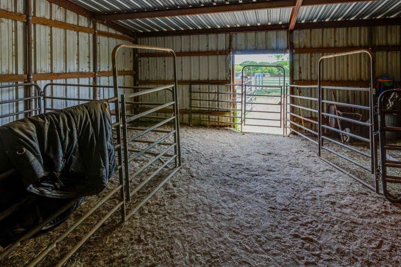 10.01 acres in Ellis County - photo 33