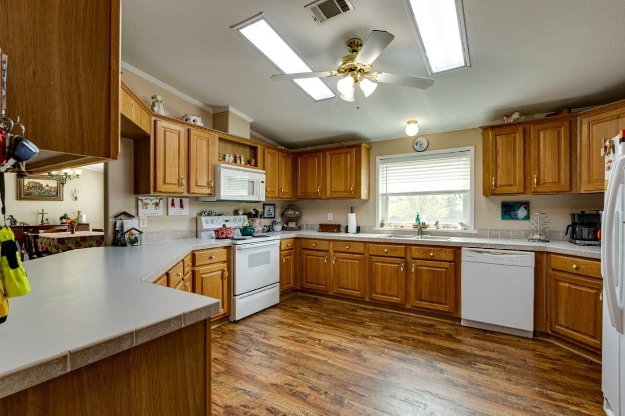10.01 acres in Ellis County - photo 12