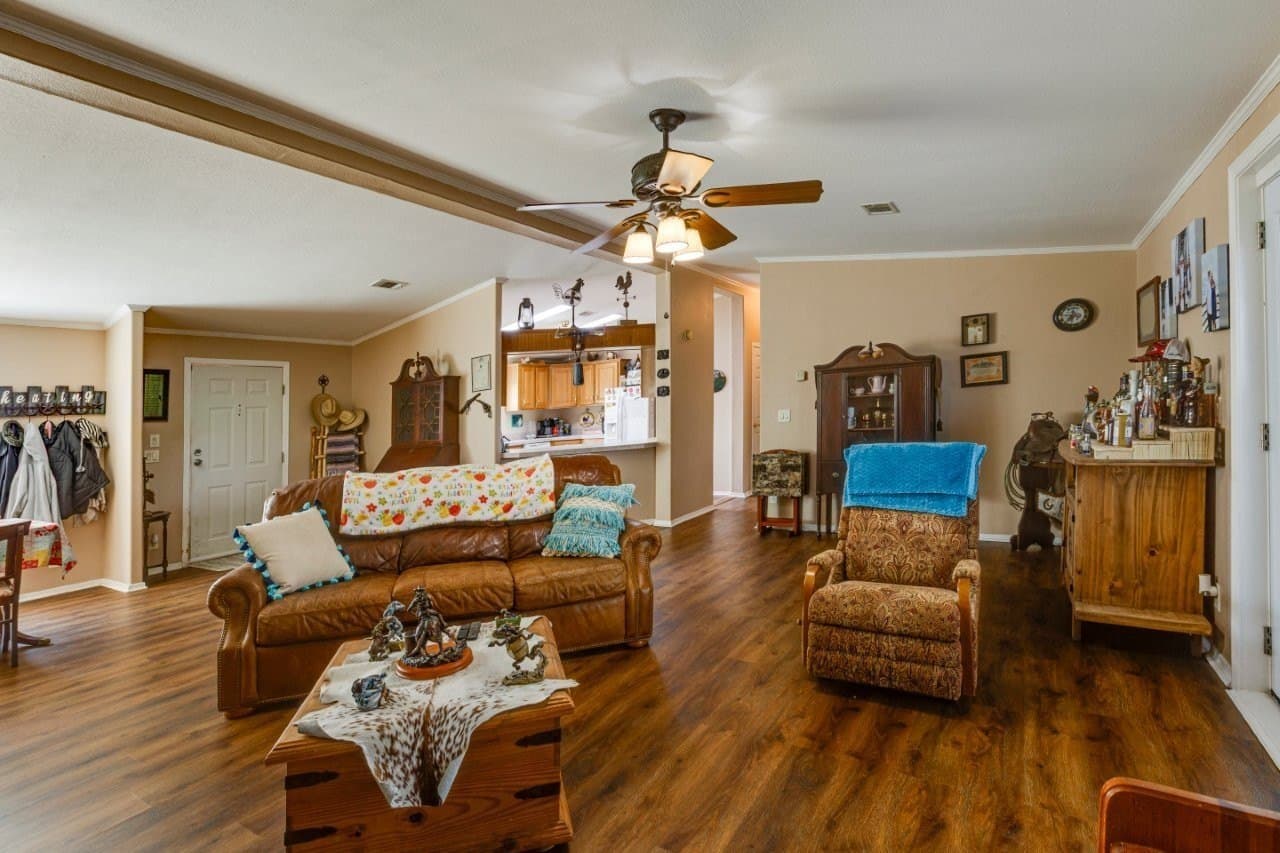 10.01 acres in Ellis County - photo 9
