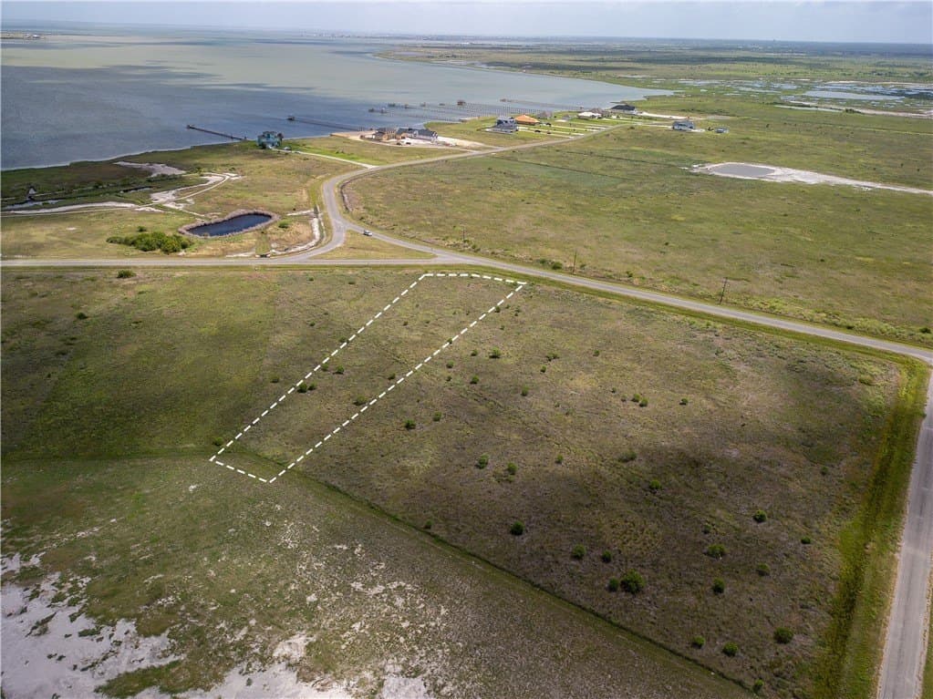 1.2 acres in Aransas County gallery image 4