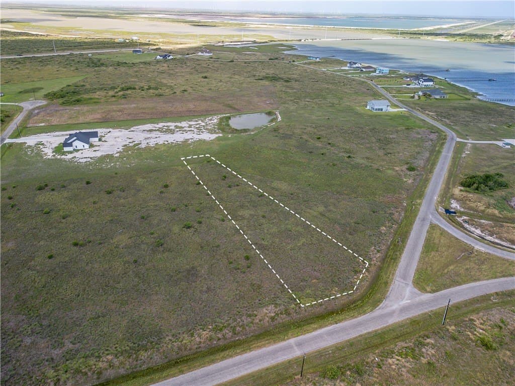 1.2 acres in Aransas County gallery image 2